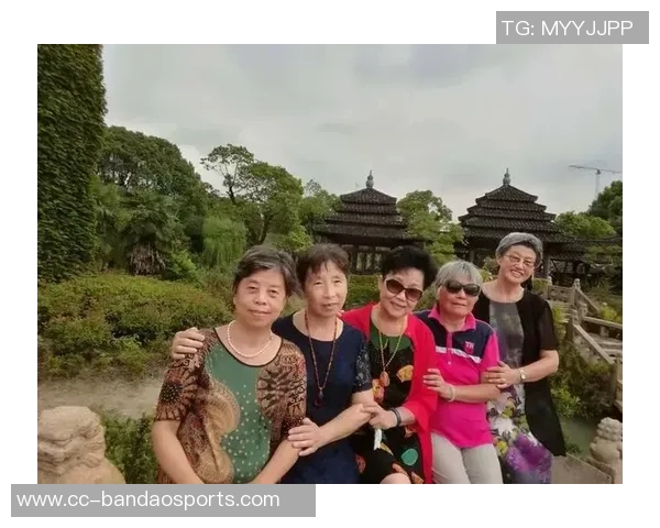 小桥背靠背谈心态调整放下当下结果为明天比赛全力以赴 小桥背靠背谈心态调整放下当下结果为明天比赛全力以赴