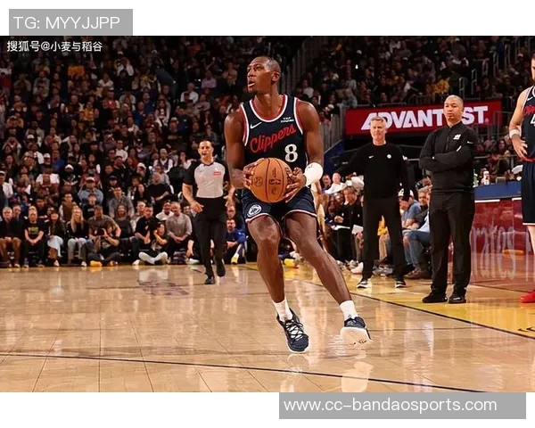 快船邓恩称赞保罗职业素养观察其比赛对自己成长助益良多