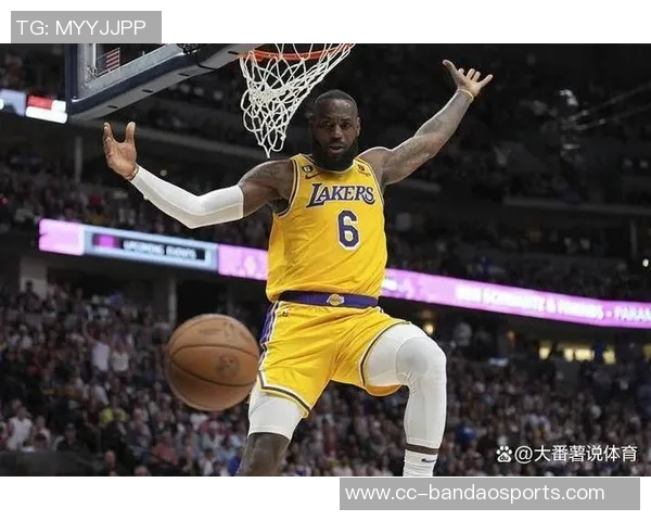 詹姆斯生涯总助攻数达13744次距离超越保罗仅差42次