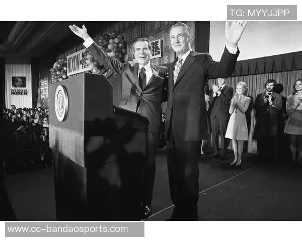 华盛顿谈角色转变：从首发到替补的防守挑战与适应之路