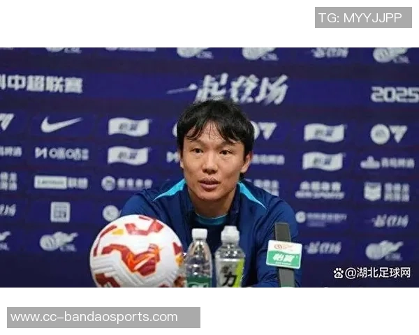 邓卓翔参加A级教练员培训班明年是否执教三镇仍待确认